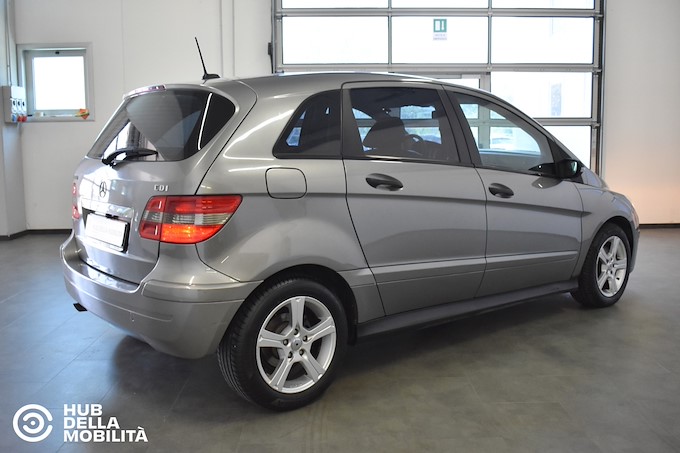 MERCEDES-BENZ B 180 CDI